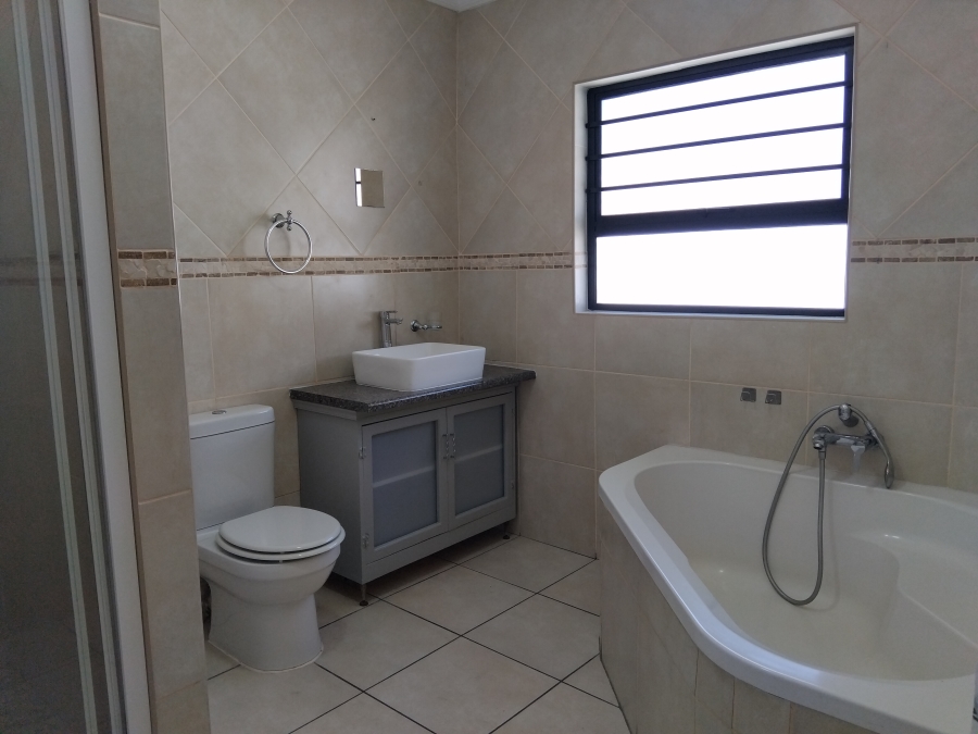 3 Bedroom Property for Sale in Country Club Western Cape